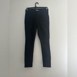 Old Navy Mid Rise Rockstar Super Skinny Jeggings. Size 4 Short